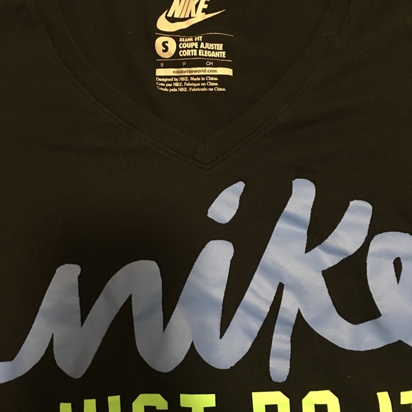 💎NIKE Workout shirt - Picture 2 of 3